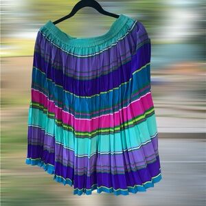 Diane Von Furstenberg Pleated 100%Silk Vintage Skirt